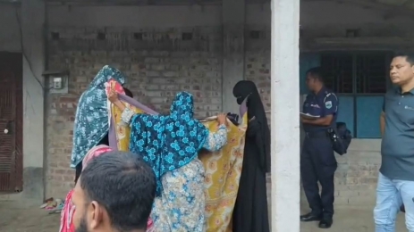 নাটোরে ৭ মাসের অন্তঃসত্ত্বা স্ত্রীকে কুপিয়ে হত্যা, স্বামী আটক