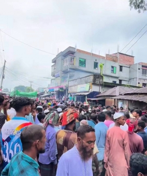 সিরাজগঞ্জে মৎস্য আড়তের সামনে ট্রাকচাপায় প্রাণ গেল মাছ ব্যবসায়ীর