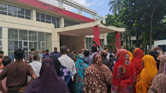 পোস্ট অফিসে গ্রাহকের কোটি টাকা আত্মসাতের অভিযোগ, তদন্তের দাবি