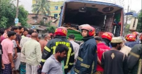 বগুড়ায় ‘শাহ ফতেহ আলী’ বাসের চাপায় ৭ দিনমজুর নিহত, আহত অন্তত ১৫