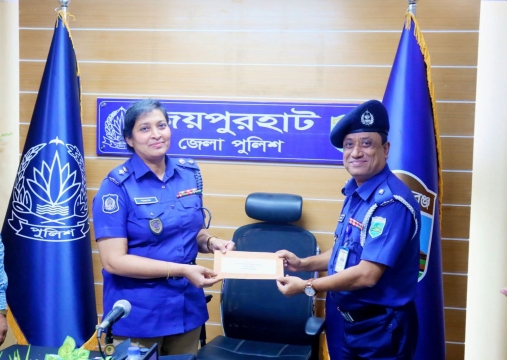 ঘুষ-দুর্নীতির অভিযোগ মিথ্যা প্রমাণ, কাজের যোগ্যতায় জেলার শ্রেষ্ঠ ওসি ক্ষেতলালের মুক্তারুল আলম