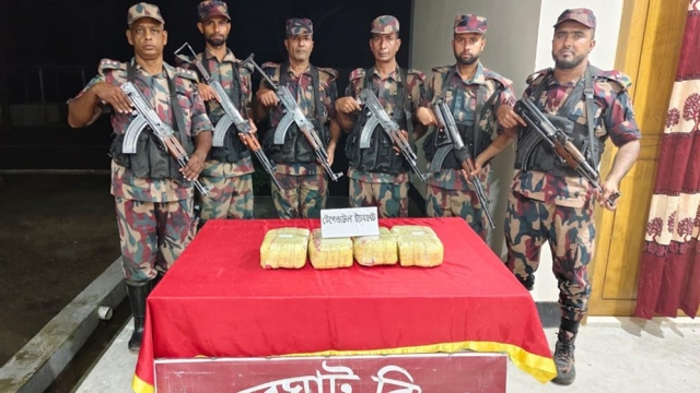পঞ্চগড়ে বিজিবির অভিযানে ১৩ হাজার ট্যাপেন্টাডল ট্যাবলেট জব্দ