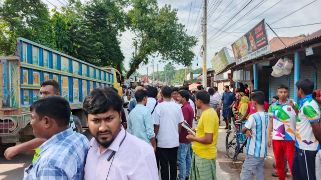 হাতীবান্ধায় ভয়াবহ সড়ক দুর্ঘটনায় নিহত ২, আহত ৫ ‎