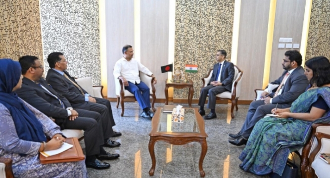 ভারত সফর নিয়ে আপাতত তাড়াহুড়ো নেই, জাতীয় স্বার্থকে গুরুত্ব দিচ্ছে বাংলাদেশ