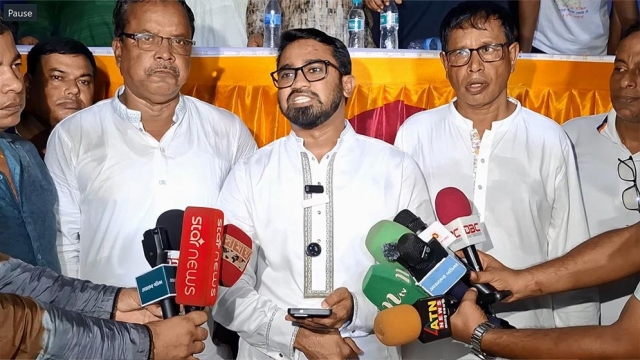 রাশেদ খাঁন: আ. লীগকে সঙ্গে নিয়ে সরকার পতন করে ক্ষমতায় যাওয়ার স্বপ্ন জামায়াত-এনসিপির