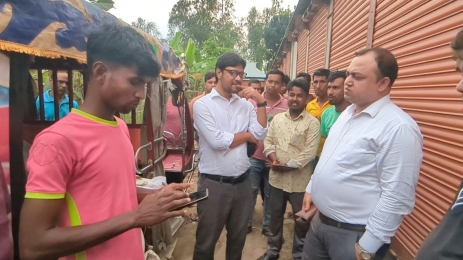 বকশীগঞ্জে আবারো অবৈধভাবে আসা দু'টি অটোরিকশা থেকে ২৫ বস্তা ইউরিয়া সার জব্দ
