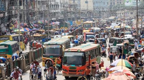 ঢাকার ৩২ রুটে ফ্র্যাঞ্চাইজি পদ্ধতিতে চলবে বাস, ফিরবে সড়কে শৃঙ্খলা