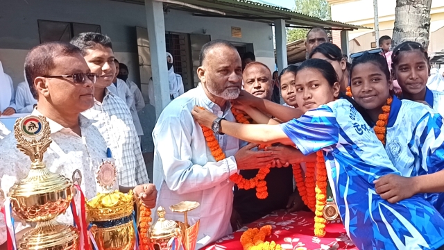 কাবাডিতে দেশসেরা হাতীবান্ধার মেয়েরা, আনন্দ শোভাযাত্রায় উদ্‌যাপন